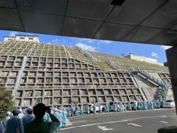 免震重要棟への職員参集の様子