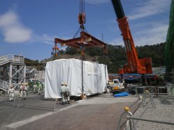 ガスタービン発電機本体