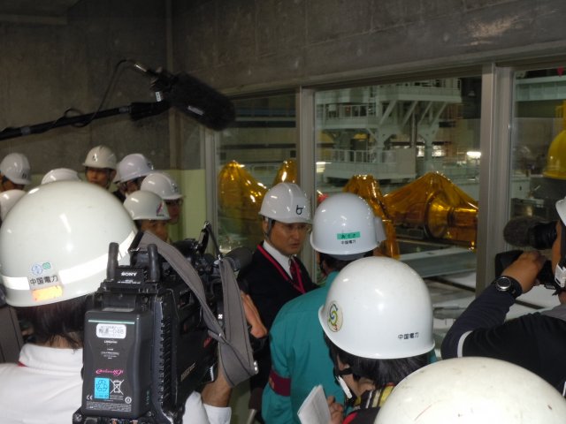 ３号機視察の様子