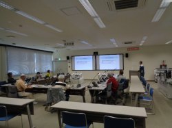 オフサイトセンターでの座学風景　　